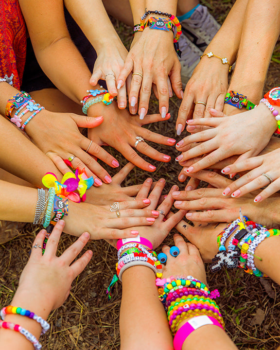 A_Post_Pandemic_Guide_to_Hooking_Up_at_Music_Festivals.jpg
