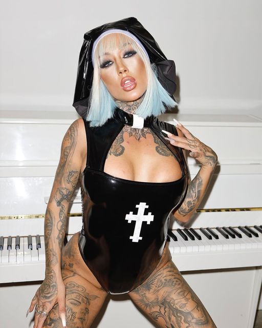 Misbeheaven Nun Costume 2pc Set